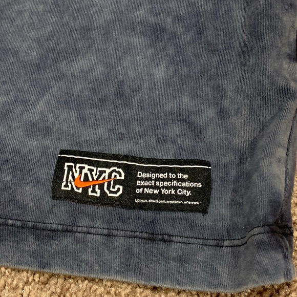 Nike NYC Borough Graphic Tee Tshirt - Picture 4 of 5